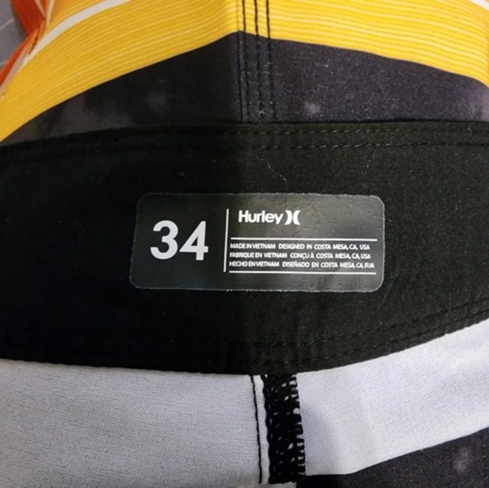 Hurley Striped swim trunks Nwt Size 34‎